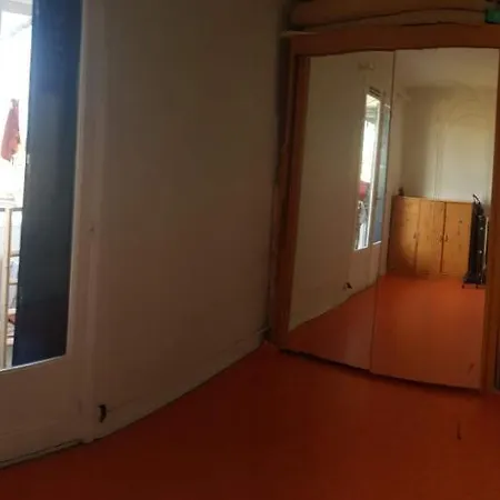Bedroom In Проживание в семье Тулуза